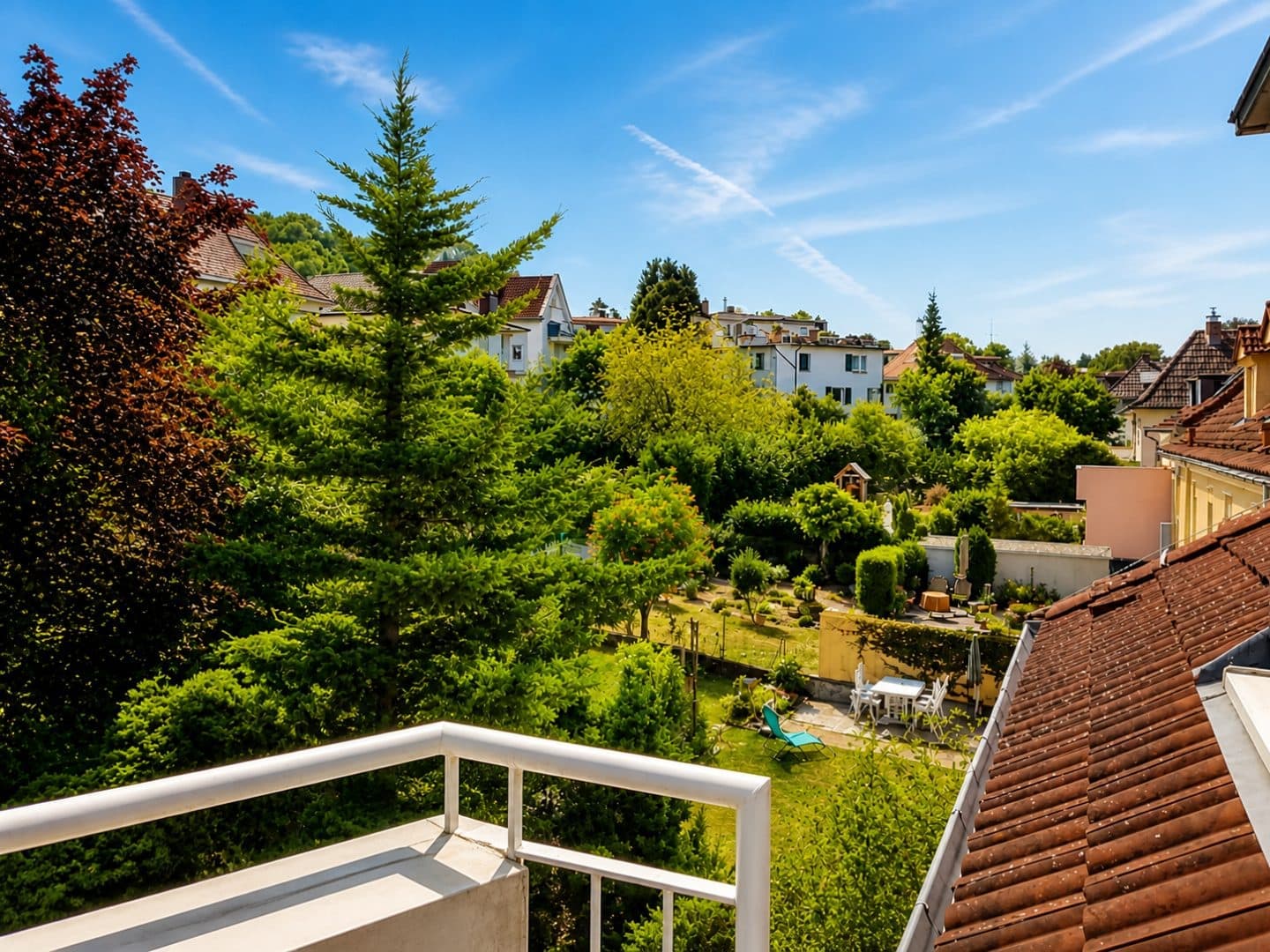 Charmante Dachgeschosswohnung mit Blick in die Rheinebene