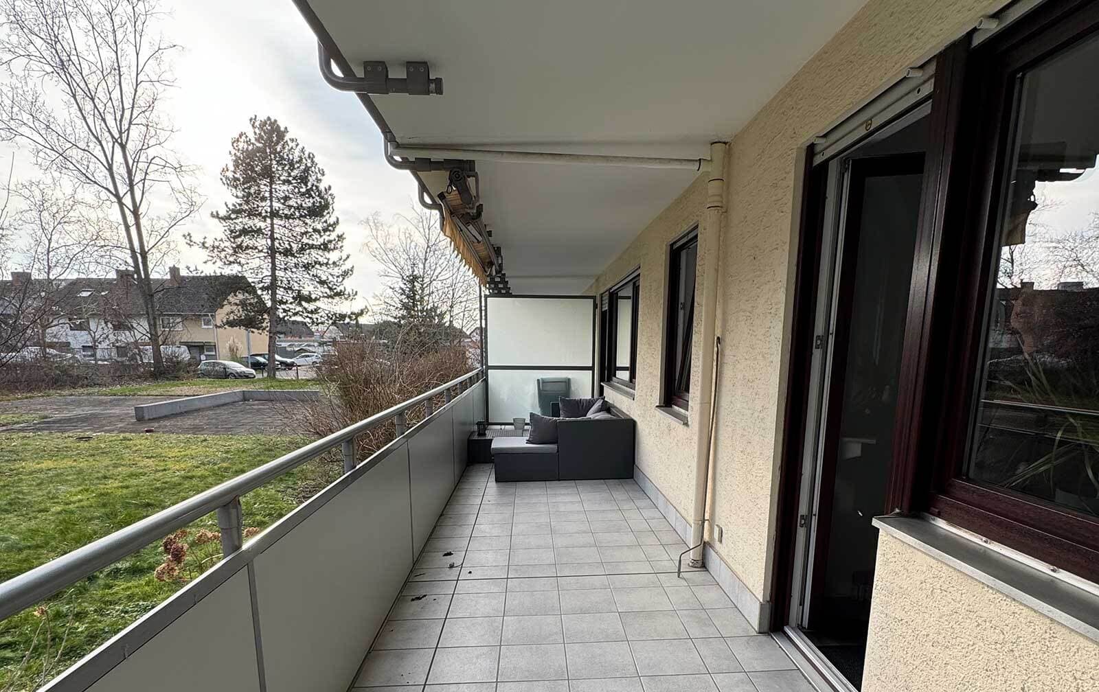 Moderne lichtdurchflutete Wohnung mit Südbalkon